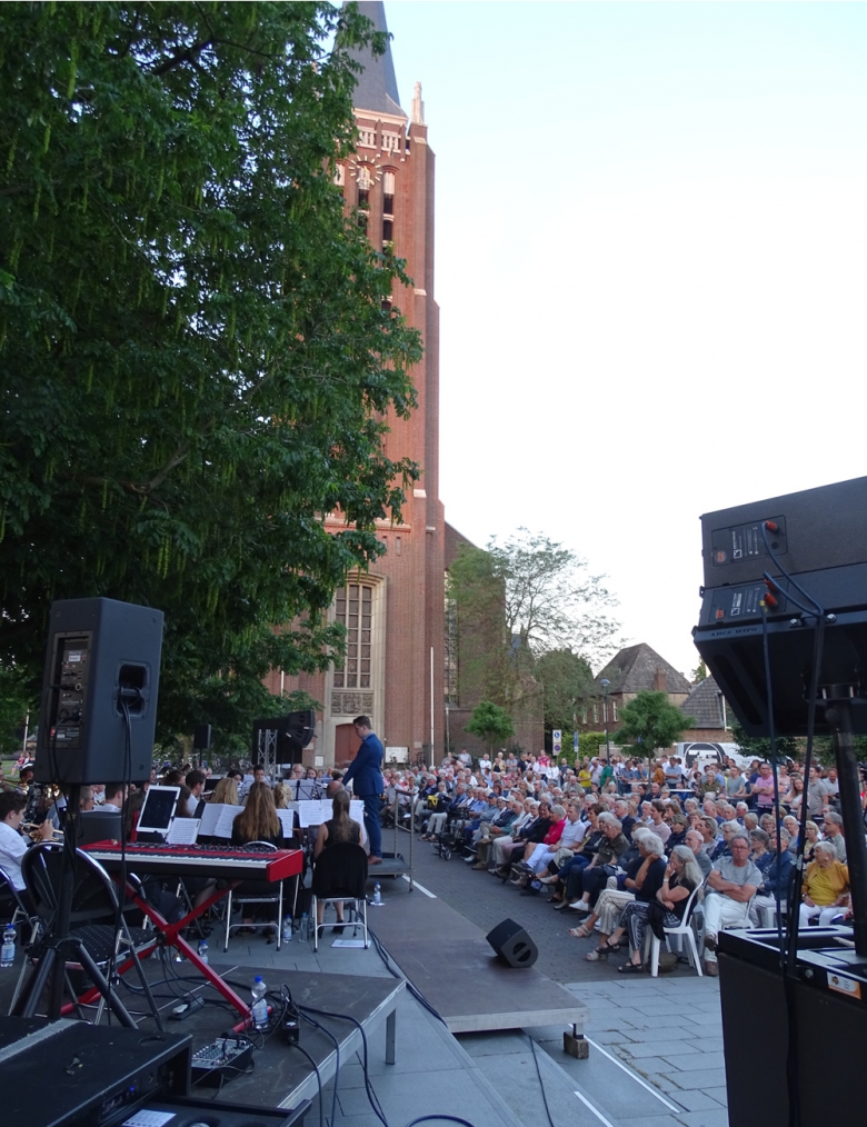 Ultiem zomergevoel tijdens Midzomernachtconcert Euterpe en Carillon